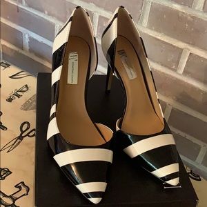 Black and white pump